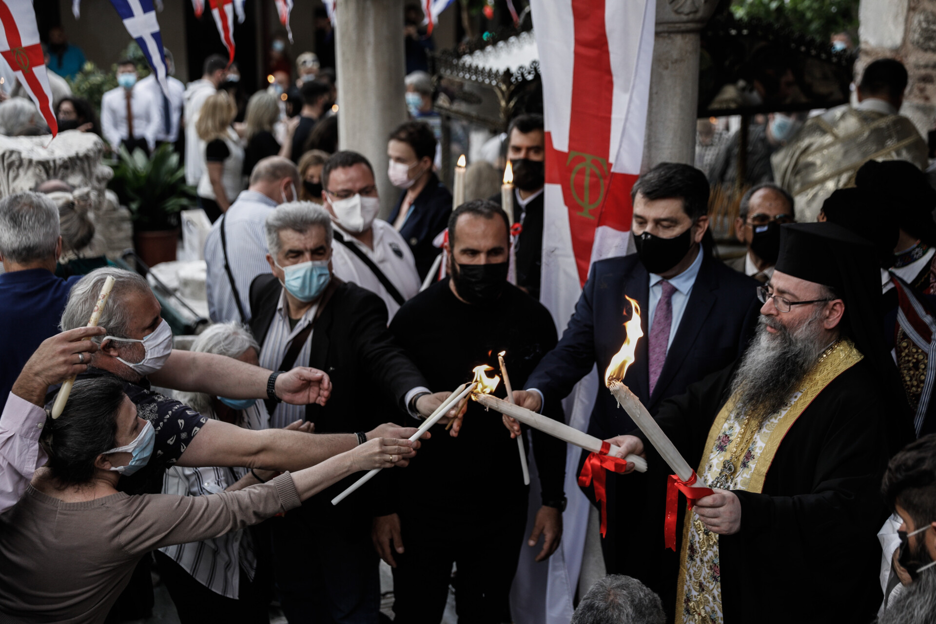 Άγιο Φως: Το Μεγάλο Σάββατο στις 6 μ.μ. η έλευσή του στην Ελλάδα