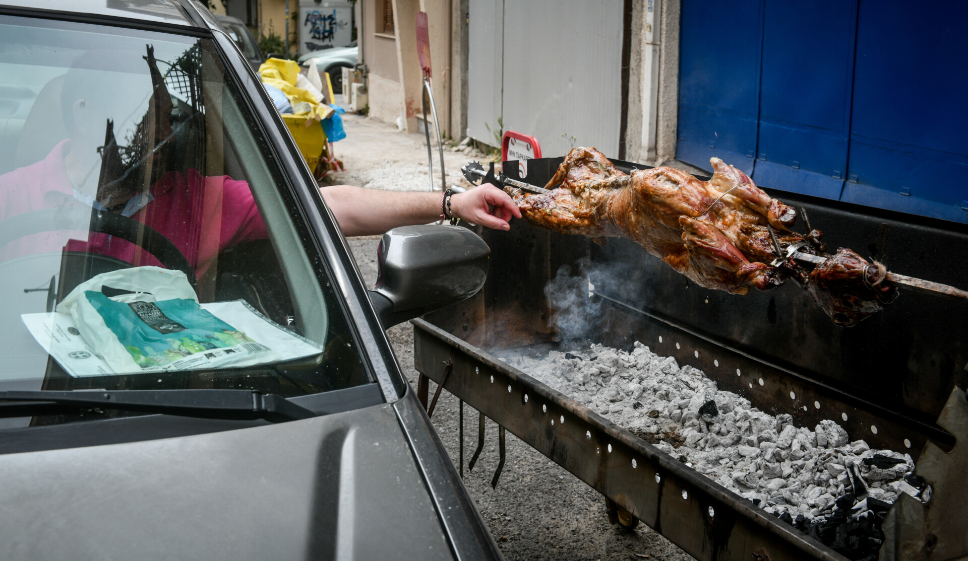 Πάσχα: Συνεχείς έλεγχοι στην αγορά – Τι να προσέχουν οι καταναλωτές