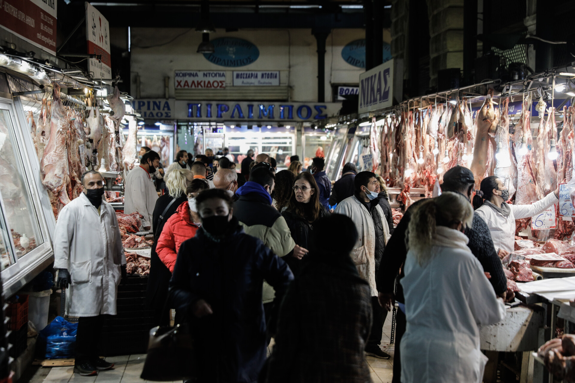 Κρεοπωλεία στη Βαρβάκειο Αγορά © Eurokinissi