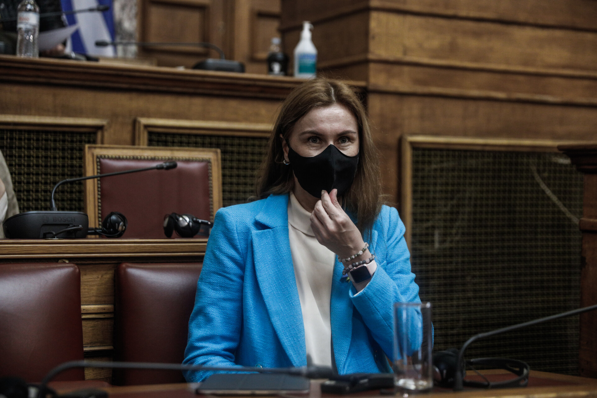 Η Κάντρι Σίμσον στη Βουλή © Eurokinissi