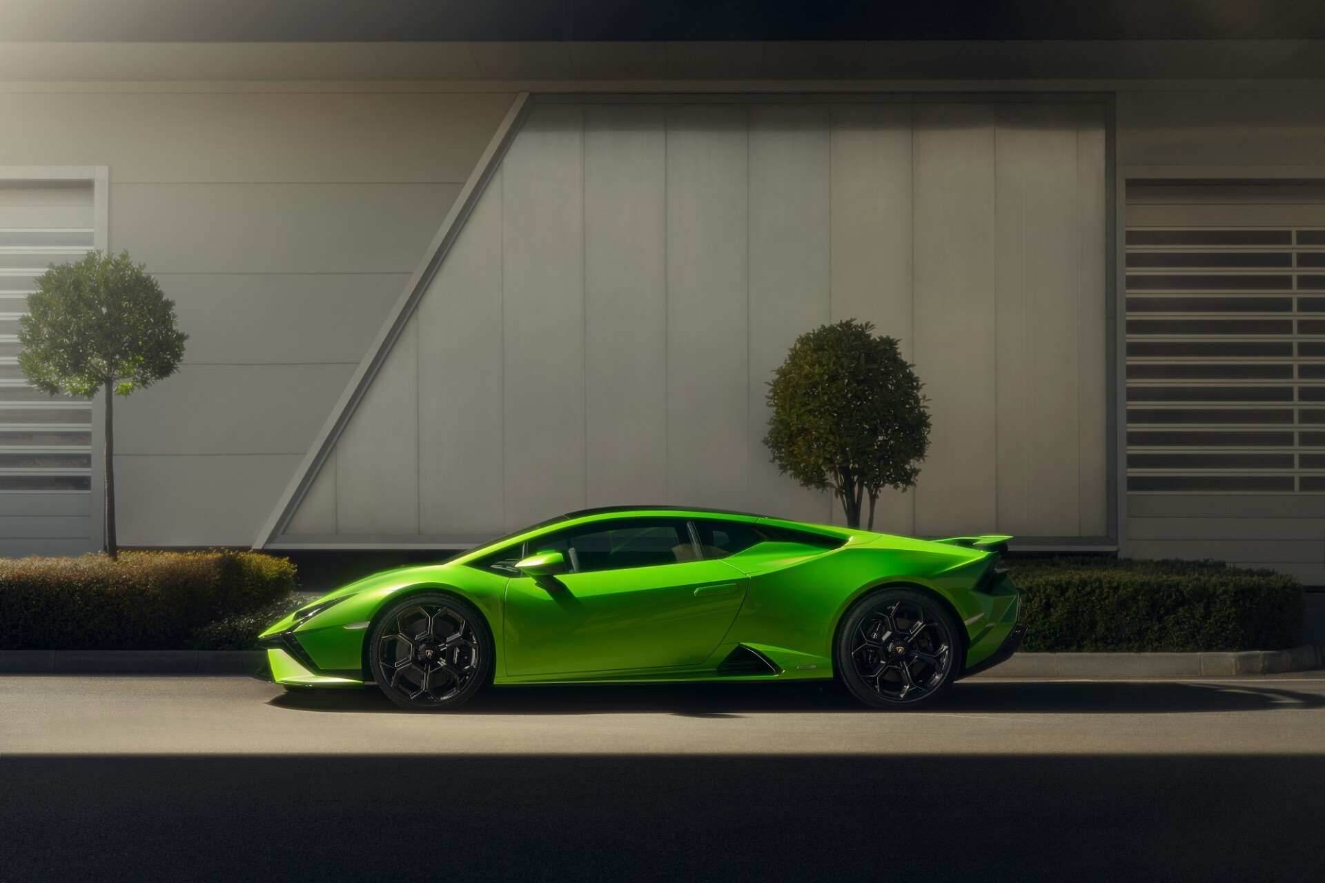 Η νέα Lamborghini Huracan Tecnica