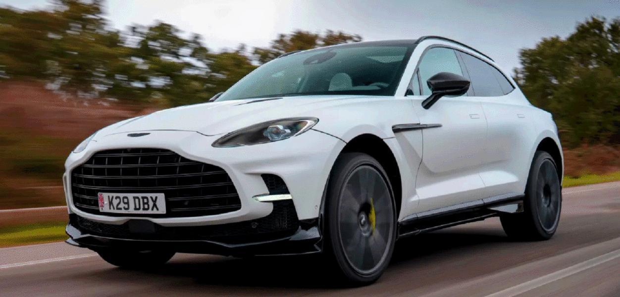 Δοκιμάζουμε την Aston Martin DBX707