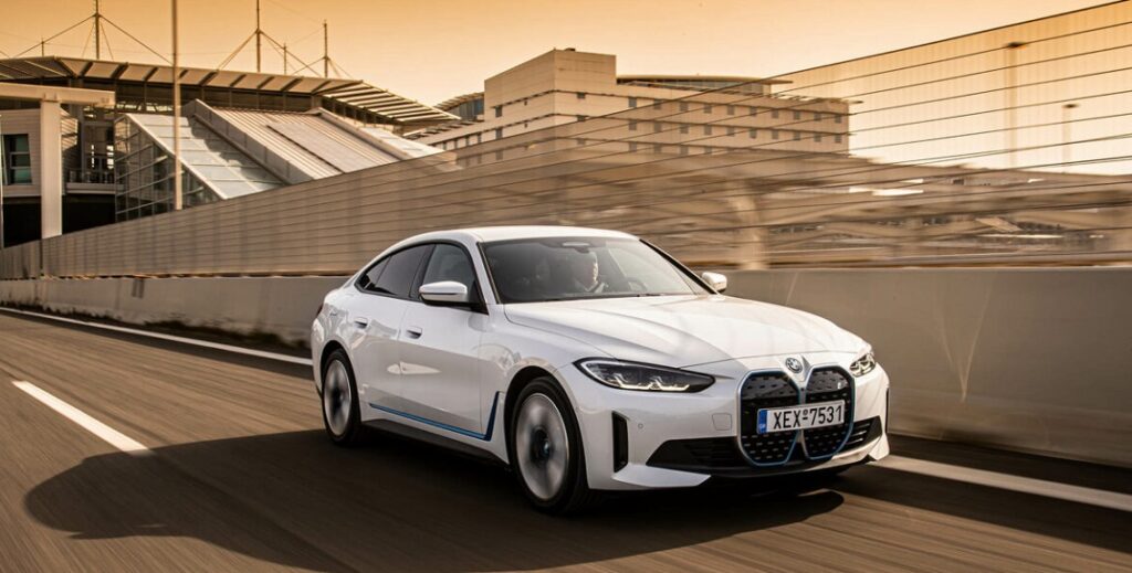 Οδηγούμε την BMW i4 στην Ελλάδα