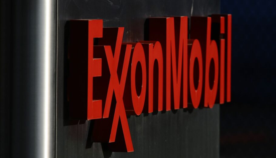Exxon Mobil © EPA/LARRY W. SMITH