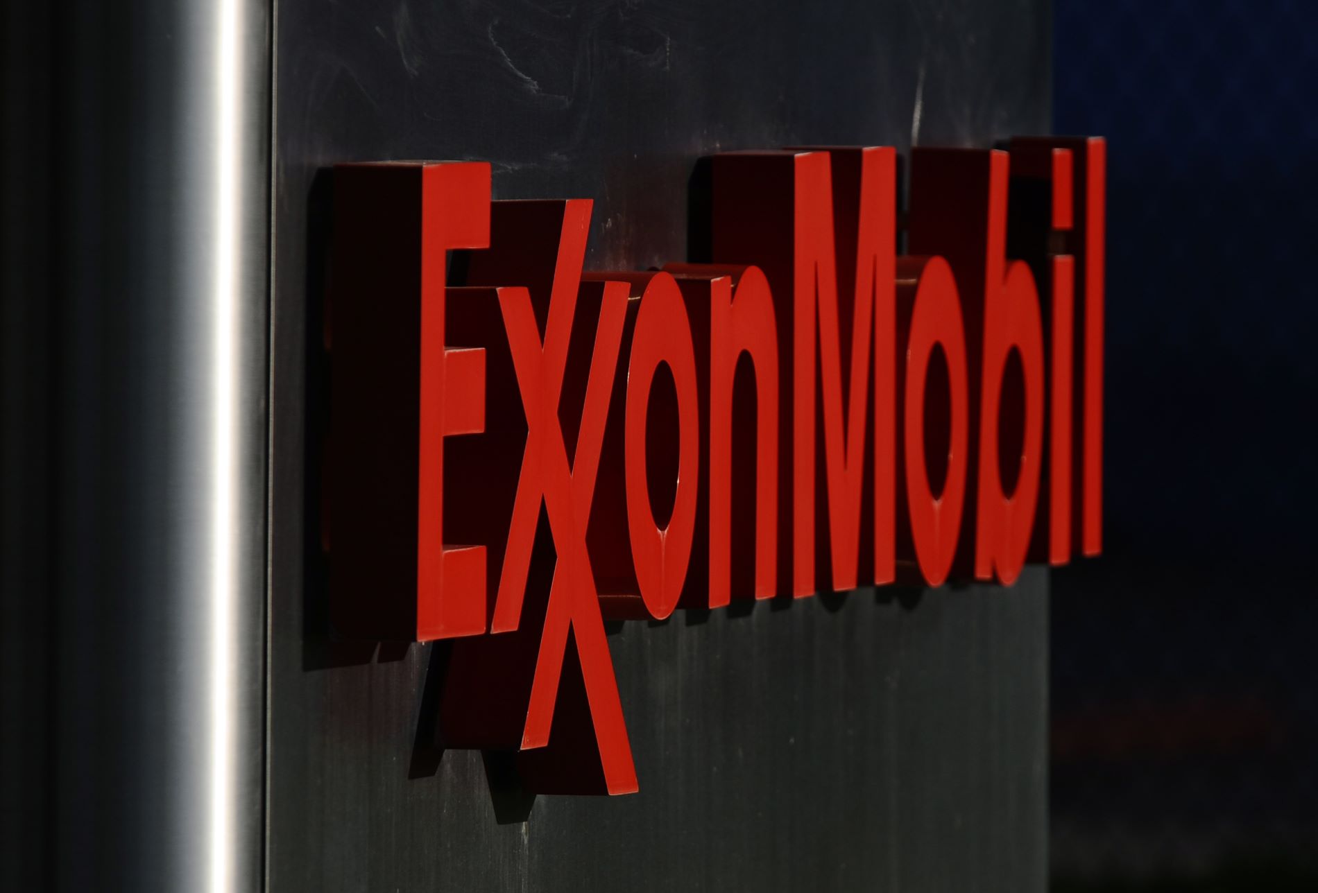 Exxon Mobil © EPA/LARRY W. SMITH
