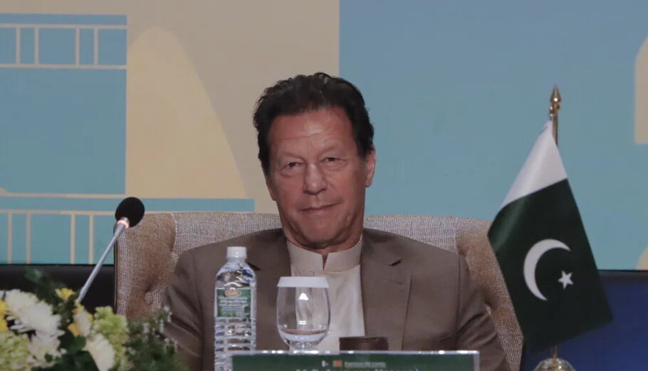 Ο πρώην πρωθυπουργός του Πακιστάν Ιμράν Χαν EPA/CHAMILA KARUNARATHNE