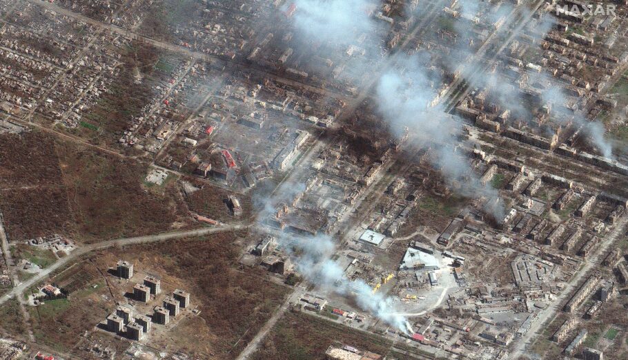 Δορυφορική φωτογραφία από τη βομβαρδισμένη Μαριούπολη © EPA/MAXAR TECHNOLOGIES