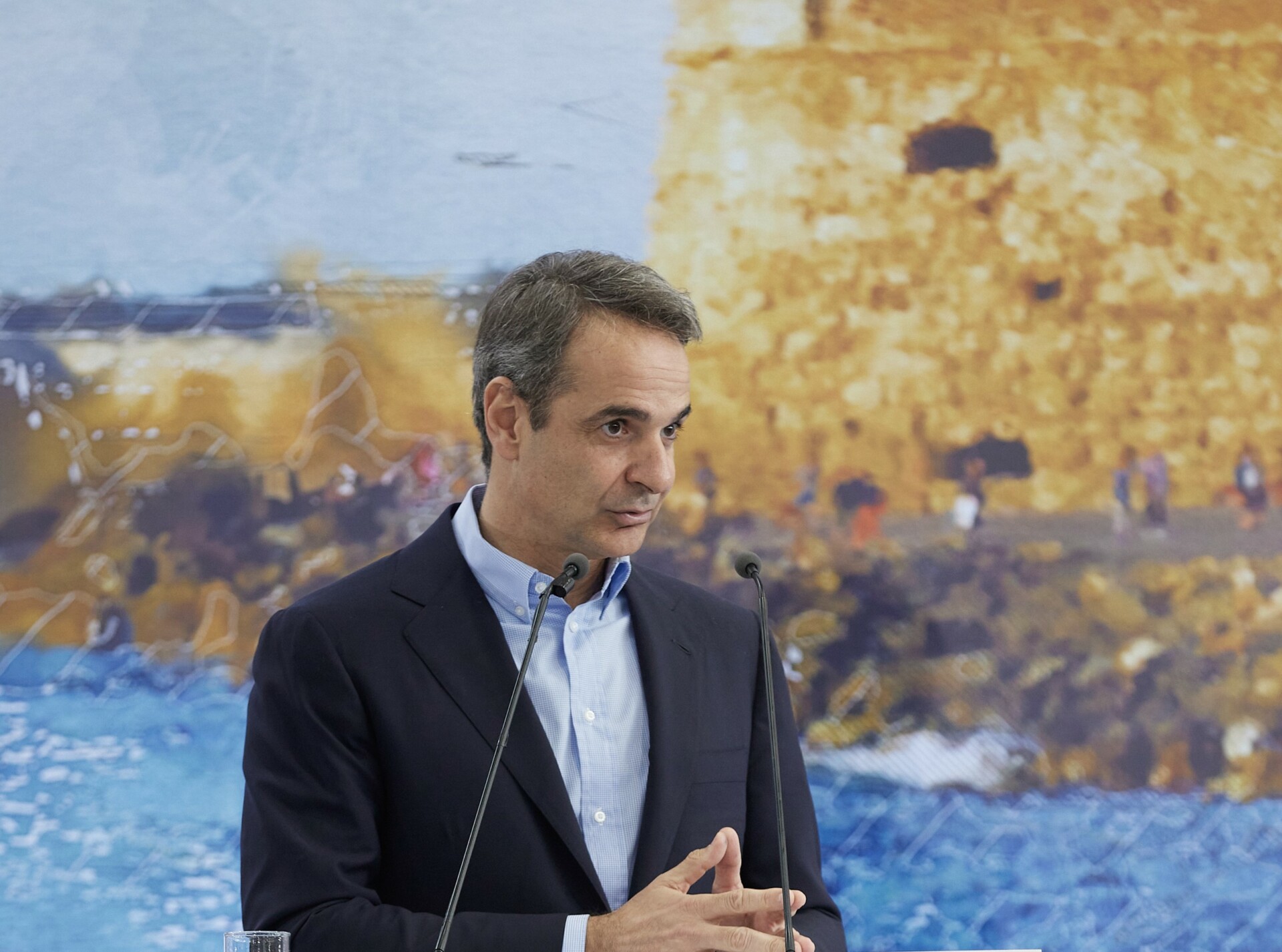 Το κινεζικό Πολίτμπιρο, η Αθήνα, η τεθλασμένη του Βελιγραδίου και η επιθυμία Μητσοτάκη
