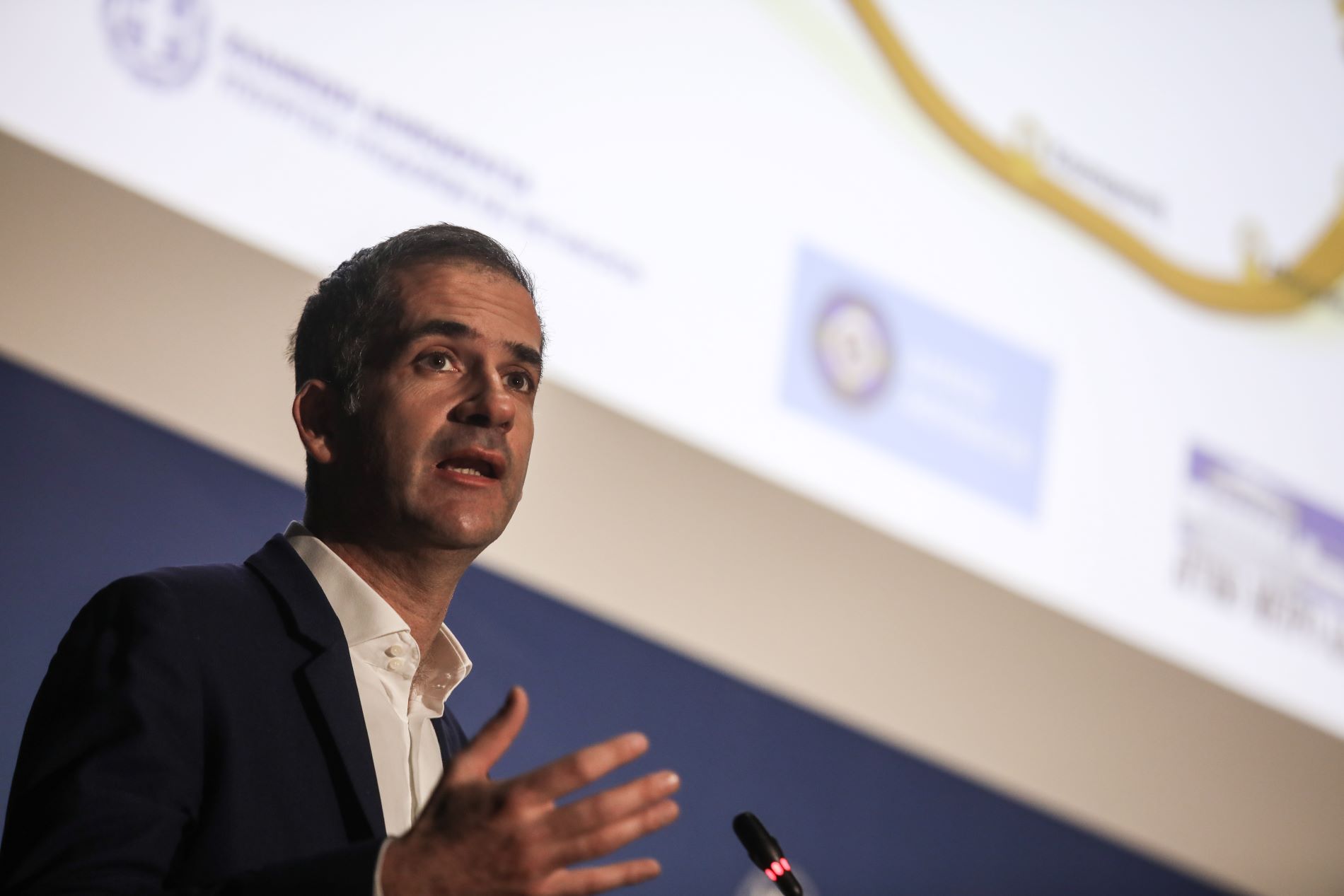 Αθήνα: Απαγόρευση της φορτοεκφόρτωσης την ημέρα ζητά το δημοτικό συμβούλιο