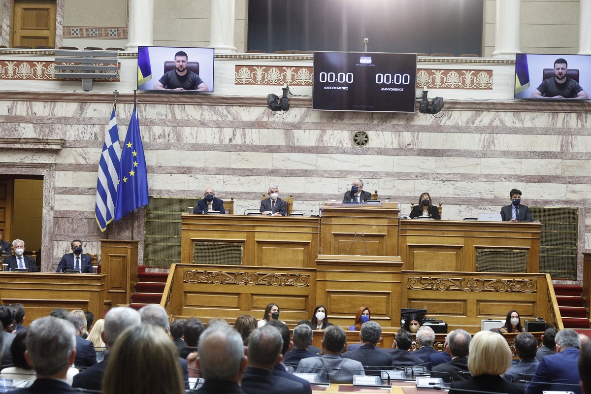 Σε ειδική συνεδρίαση της Ολομέλειας του Ελληνικού Κοινοβουλίου απευθύνθηκε το μεσημέρι της Πέμπτης ο πρόεδρος της Ουκρανίας Βολοντίμιρ Ζελένσκι © EUROKINISSI