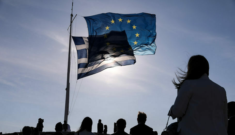 Ελληνική σημαία © Eurokinissi