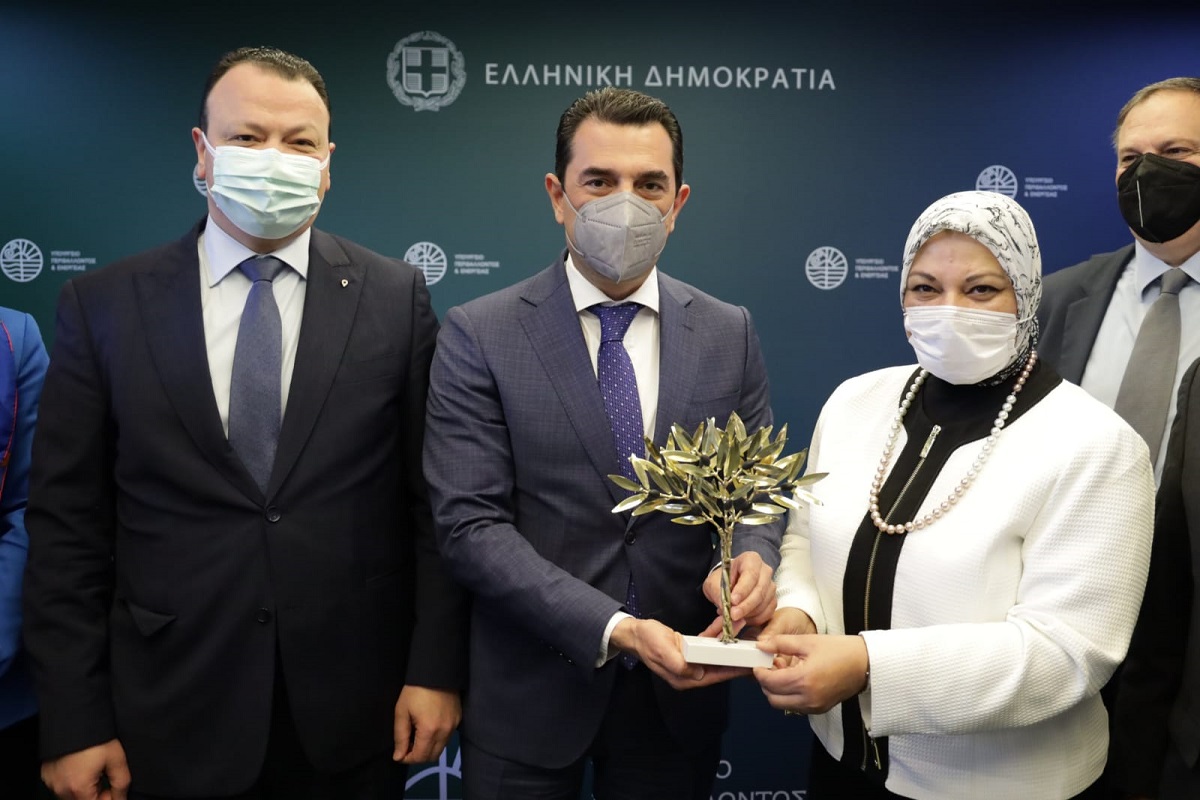 Σκρέκας: Κομβικής σημασίας η ηλεκτρική διασύνδεση με την Αίγυπτο