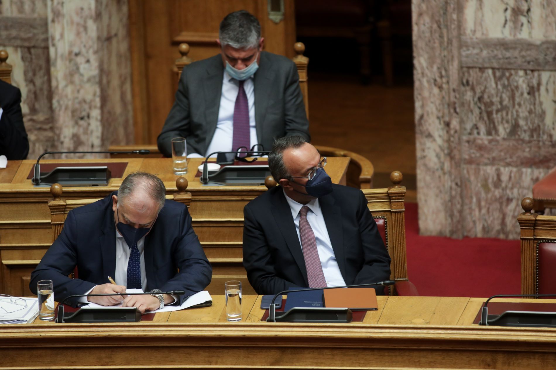 Ικανοποίηση Σταϊκούρα, Θεοδωρικάκου για τη δικαίωση του 11χρονου