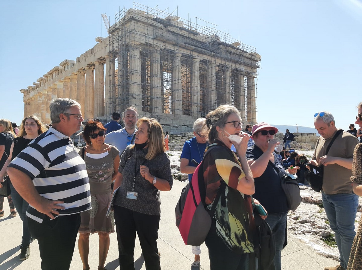 Οι εκπρόσωποι των γερμανικών τουριστικών γραφείων, στον βράχο της Ακρόπολης ©ΕΟΤ