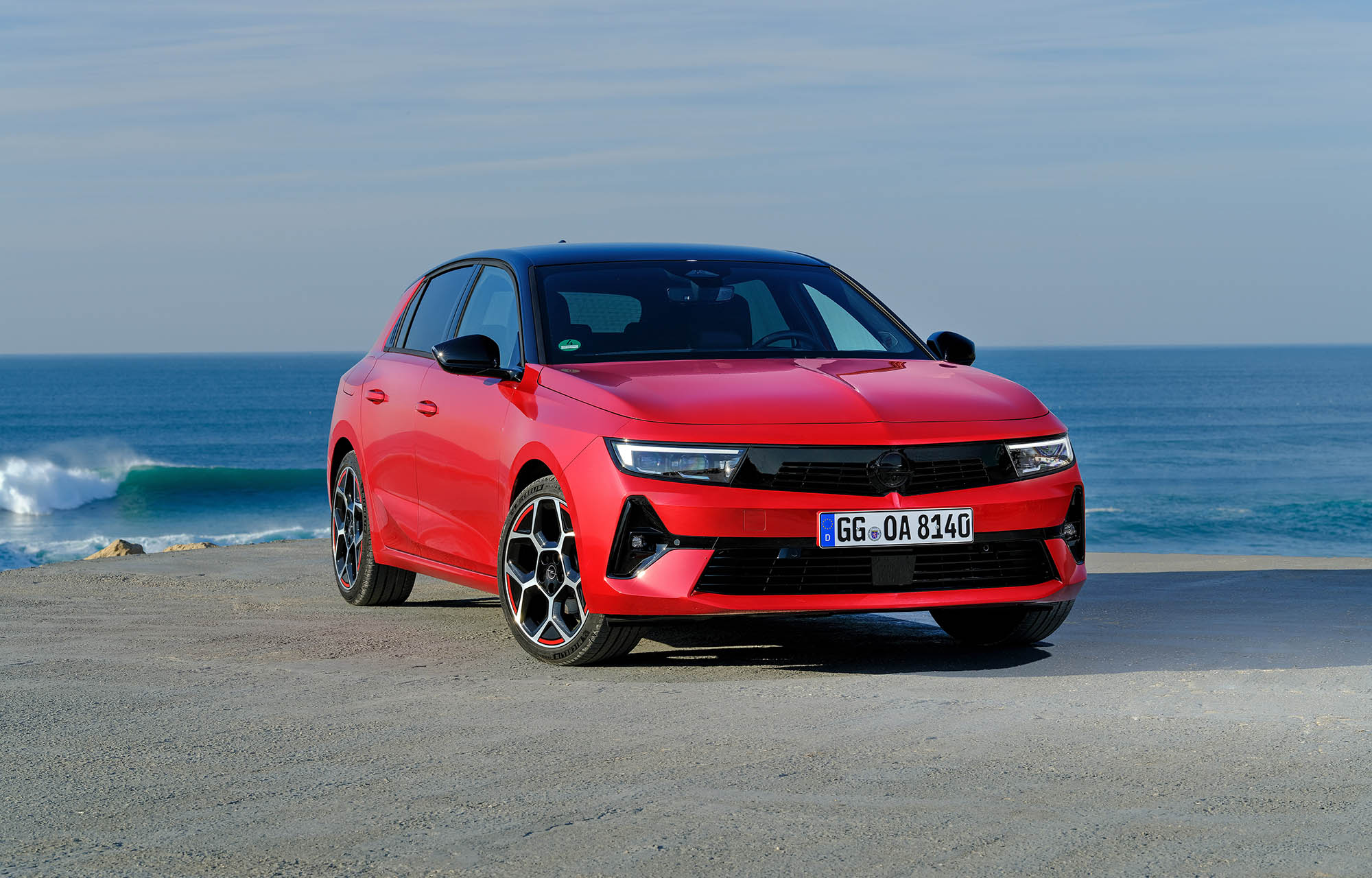 Νέο Opel Astra: Ξεκινάει την εμπορική του πορεία στην Ελλάδα (τιμές)