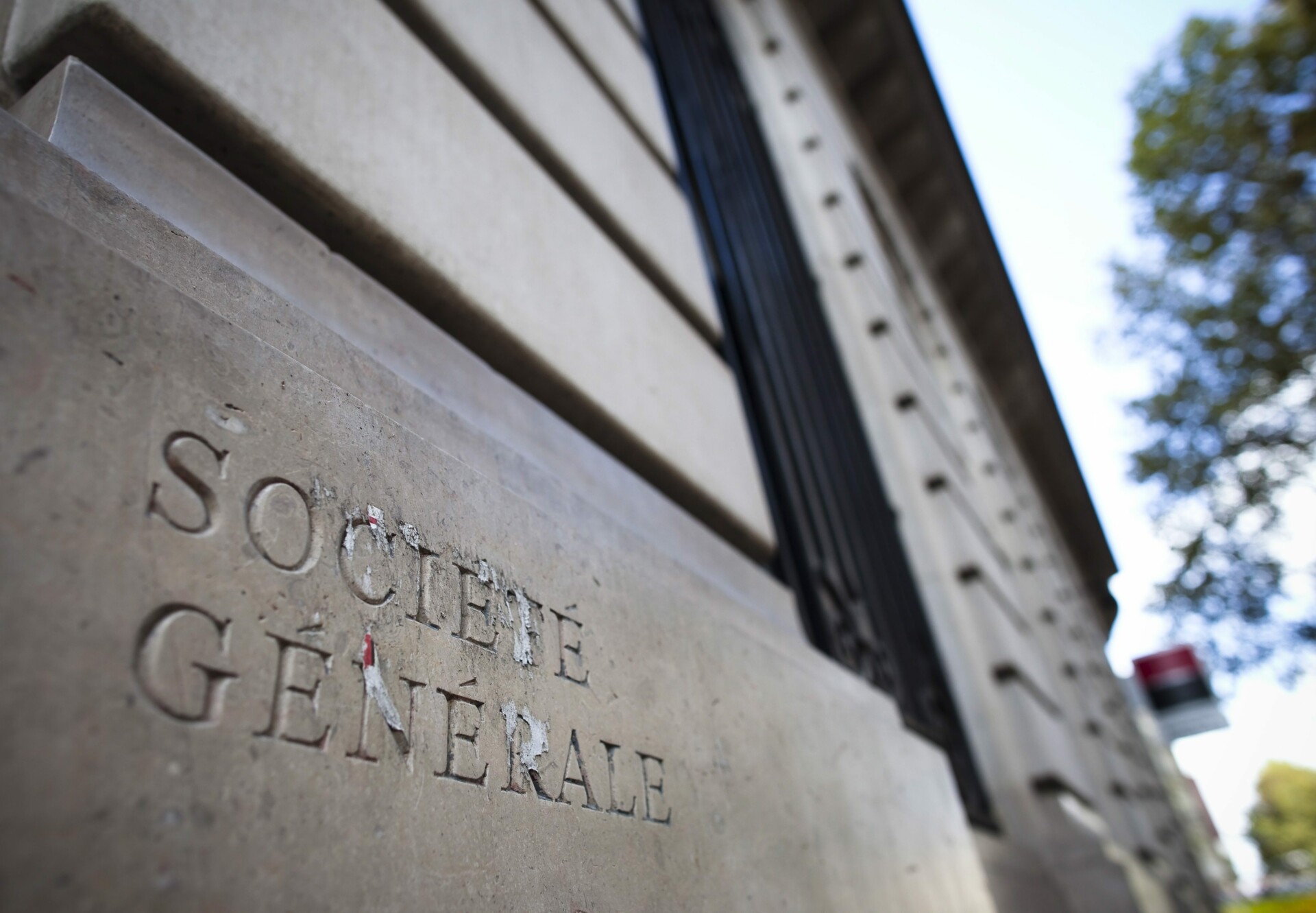 Η Société Générale πούλησε όλες τις δραστηριότητές της στη Ρωσία