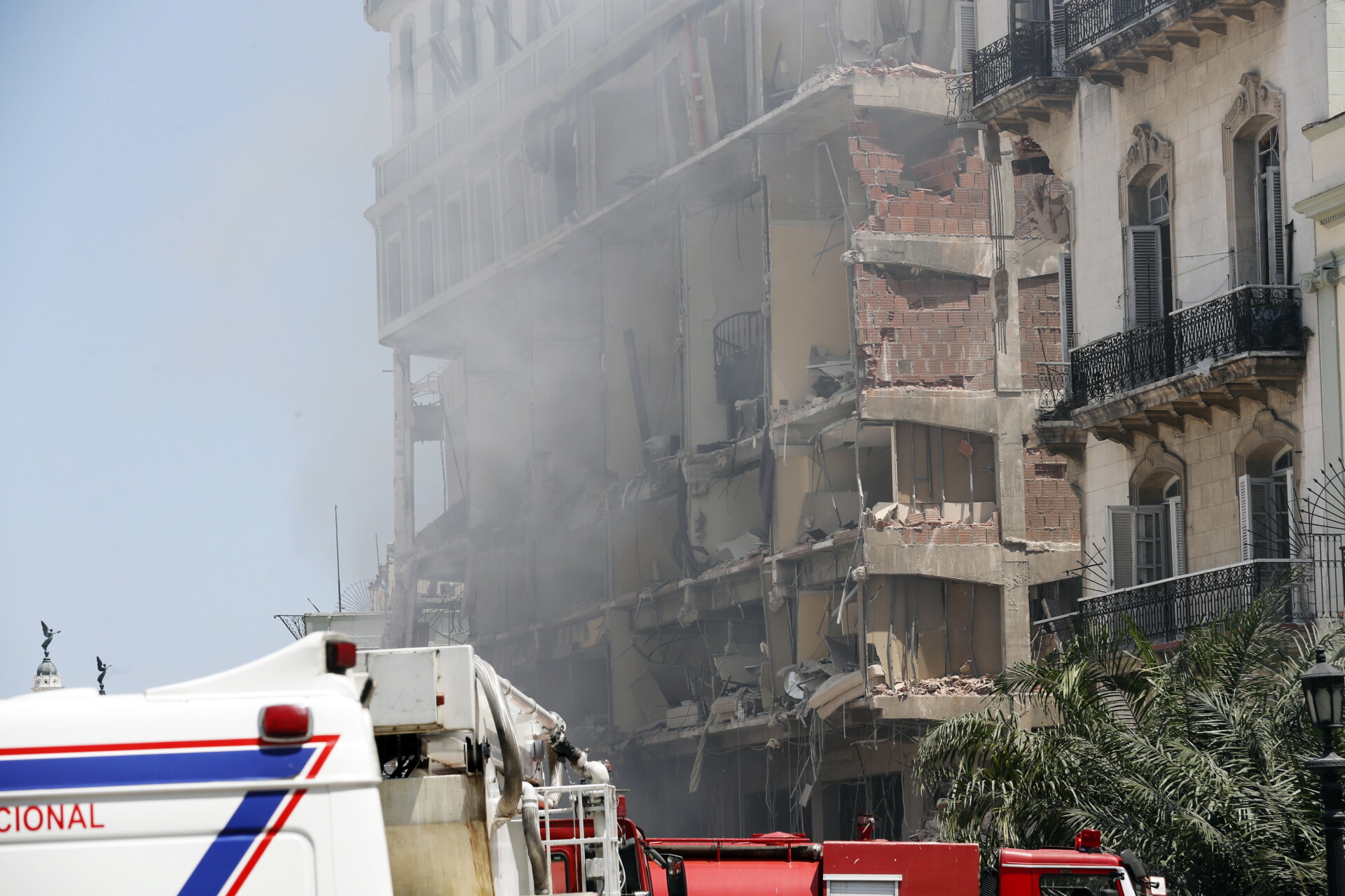 Έκρηξη στο ξενοδοχείο Saratoga στο κέντρο της Αβάνας, Κούβα © EPA/Ernesto Mastrascusa