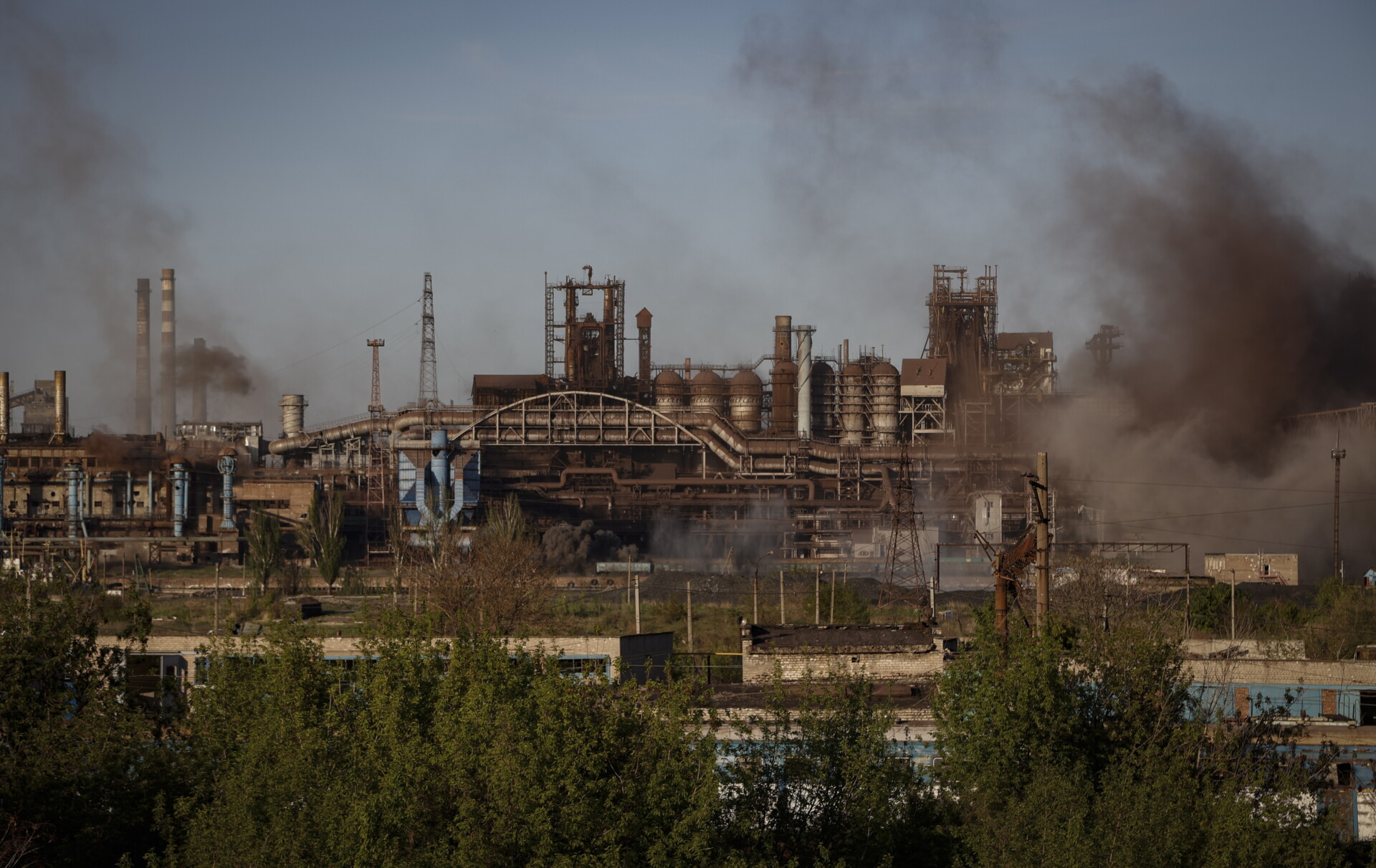 Reuters: Παραδόθηκαν στους Ρώσους πάνω από 700 μαχητές του Αζοφστάλ