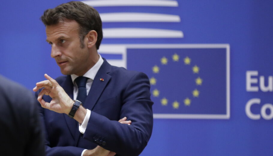 Ο Εμανουέλ Μακρόν στην έκτακτη Σύνοδο Κορυφής