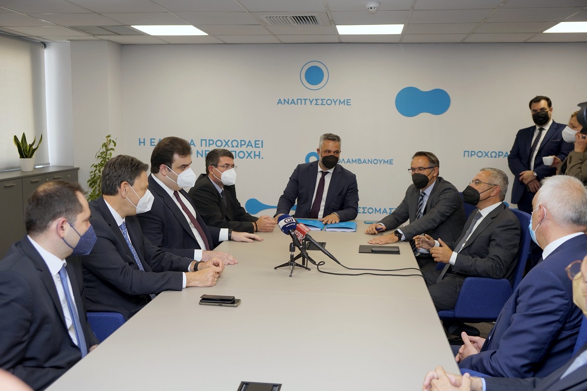 Έπεσαν οι υπογραφές για το έργο Gov-ERP
