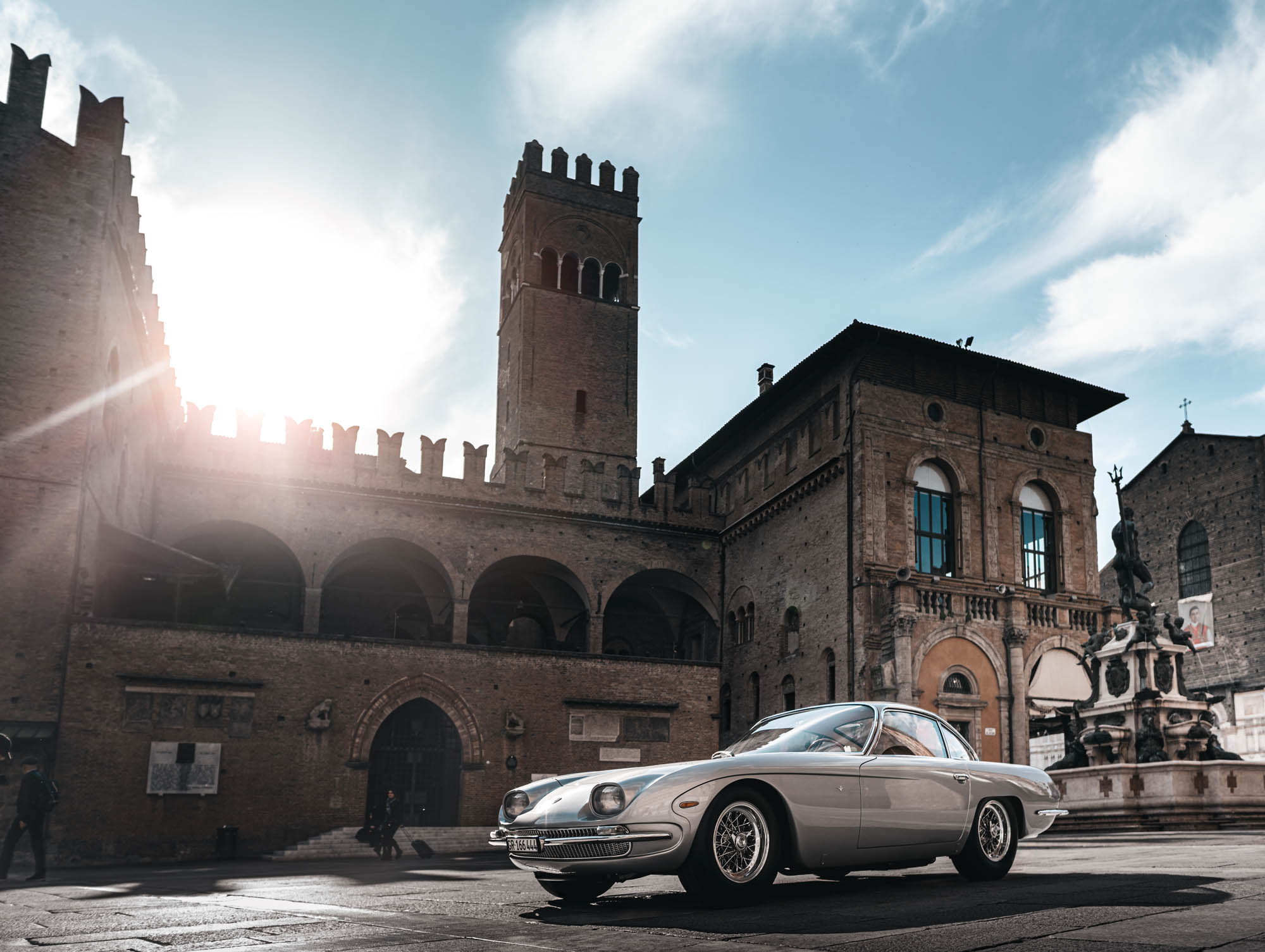 Lamborghini 350 GT: Το πρώτο αυτοκίνητο παραγωγής της ιταλικής μάρκας