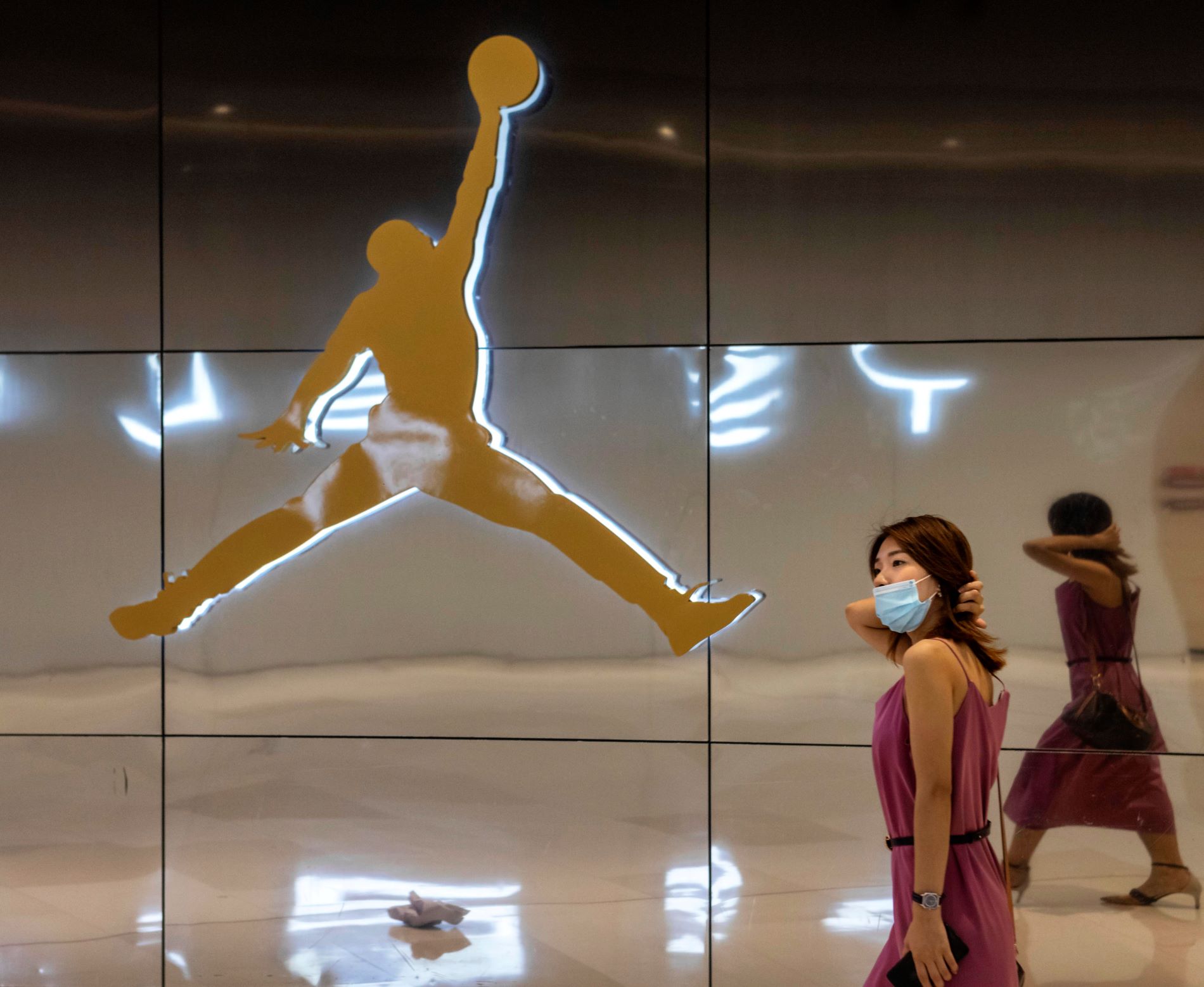 Το λογότυπο Air Jordan της Nike ©EPA/ALEX PLAVEVSKI