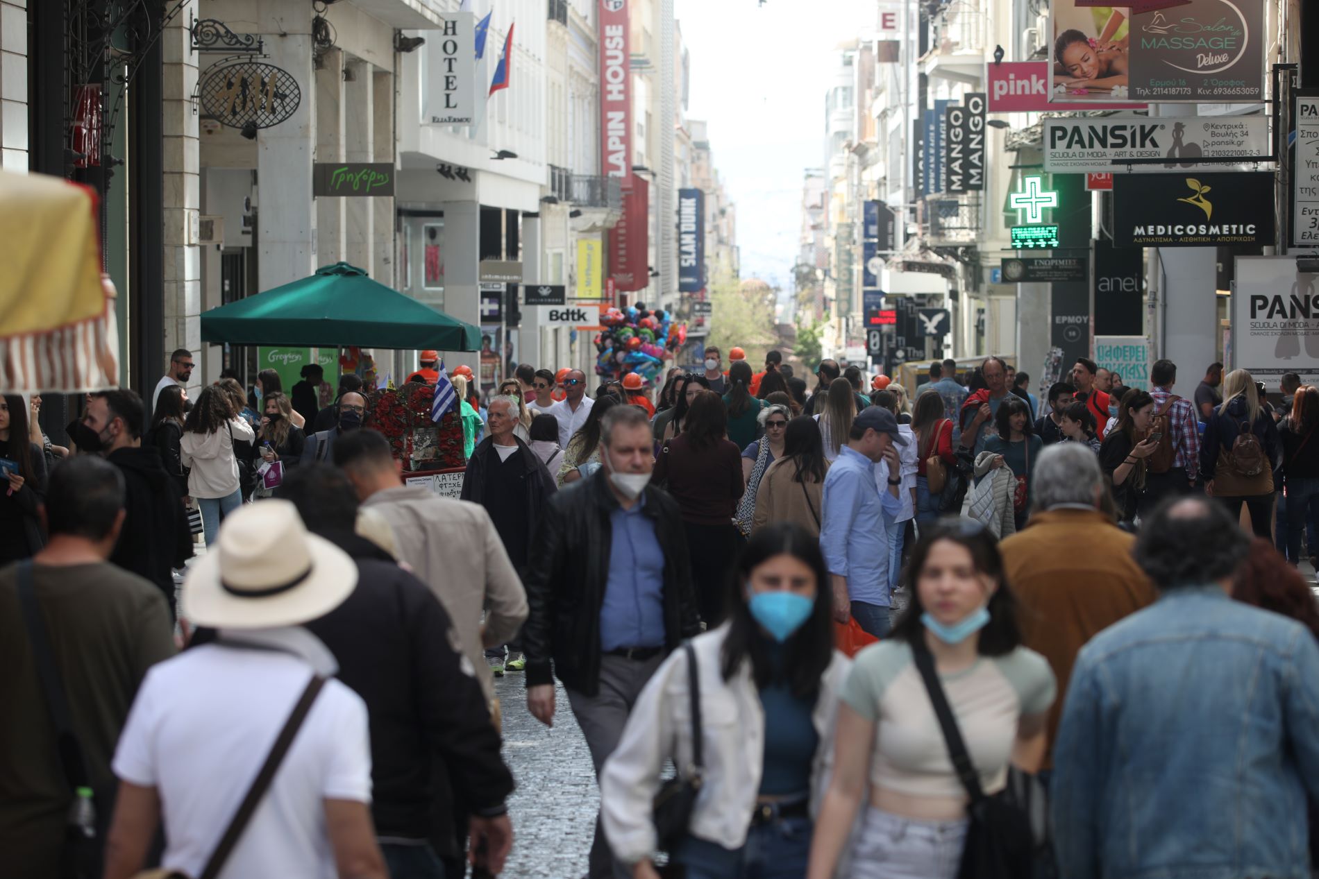 Πρόστιμα ύψους 7.200 ευρώ για μη τήρηση των μέτρων την Τρίτη