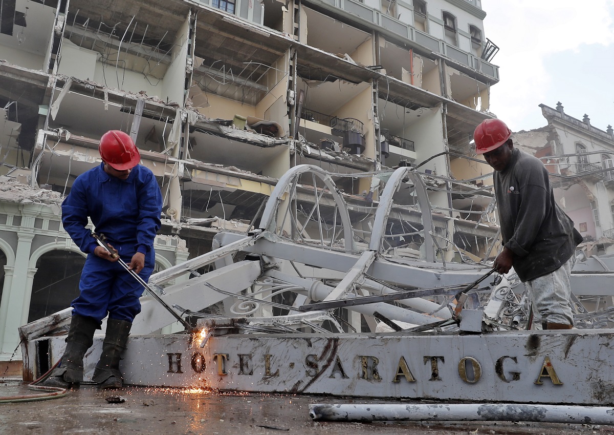 Έκρηξη στο ξενοδοχείο Saratoga στο κέντρο της Αβάνας, Κούβα © EPA/Ernesto Mastrascusa