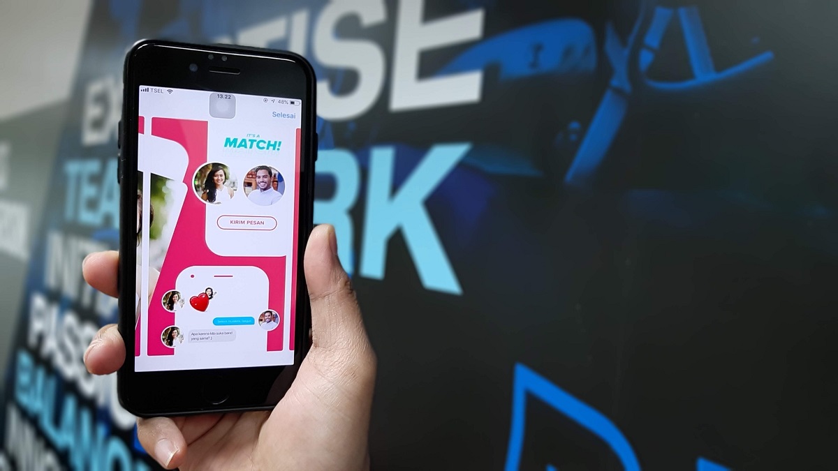 Αγωγή στη Google από την Match – Κίνδυνος αποκλεισμού για το Tinder