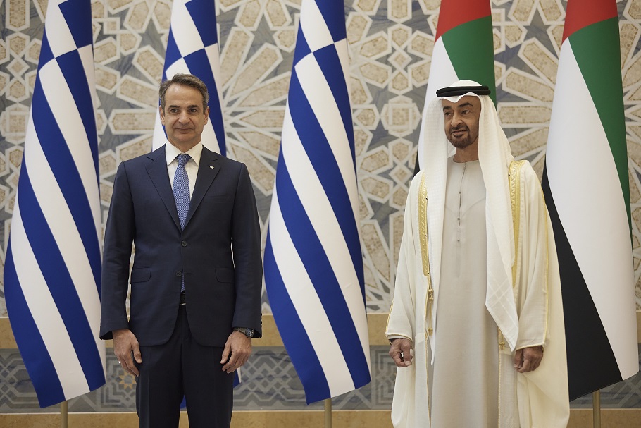 Ο Πρωθυπουργός Κυριάκος Μητσοτάκης συναντήθηκε με τον Διάδοχο του Θρόνου του Άμπου Ντάμπι Mohammed Bin Zayed Al Nahyan, κατά την επίσημη επίσκεψή του στα Ηνωμένα Αραβικά Εμιράτα @ ΑΠΕ-ΜΠΕ/ΓΡΑΦΕΙΟ ΤΥΠΟΥ