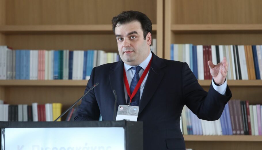Ο Κυρ. Πιερρακάκης στο Tsatsos Foundation Forum ©Eurokinissi