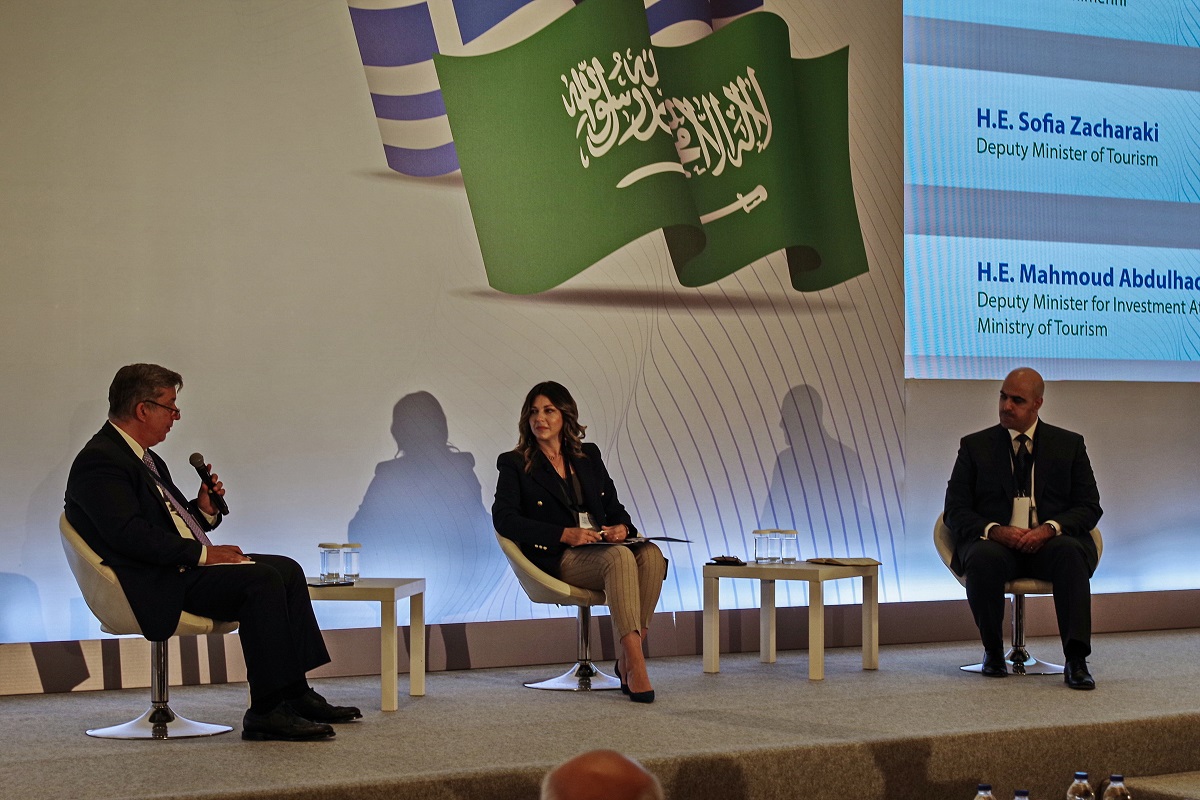 Ζαχαράκη: Επενδυτικές ευκαιρίες σε ξενοδοχεία και θαλλάσιο τουρισμό
