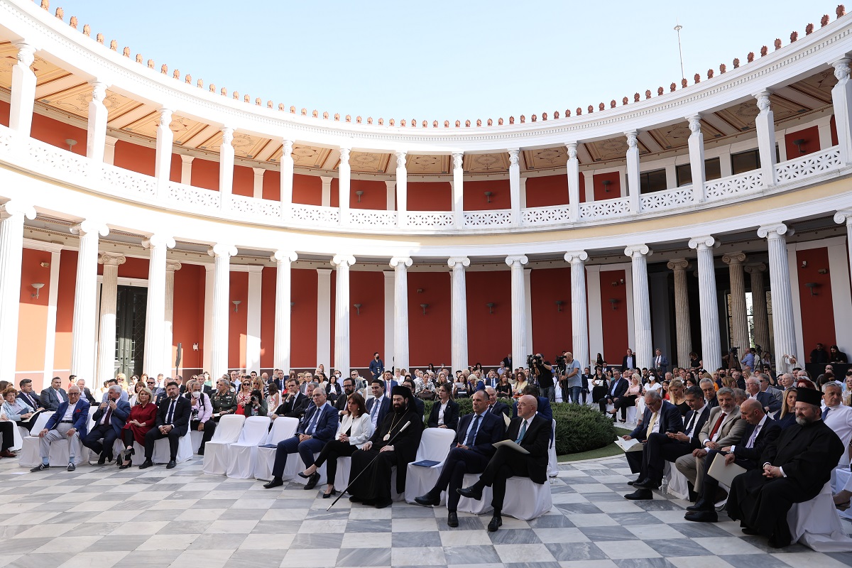 H 37η τελετή απονομής δημοσιογραφικών βραβείων του Ιδρύματος Αθανασίου Μπότση παρουσία της Προέδρου της Δημοκρατίας Κατερίνας Σακελλαροπούλου. Πέμπτη 26 Μαΐου 2022 (ΒΑΣΙΛΗΣ ΡΕΜΠΑΠΗΣ / EUROKINISSI)