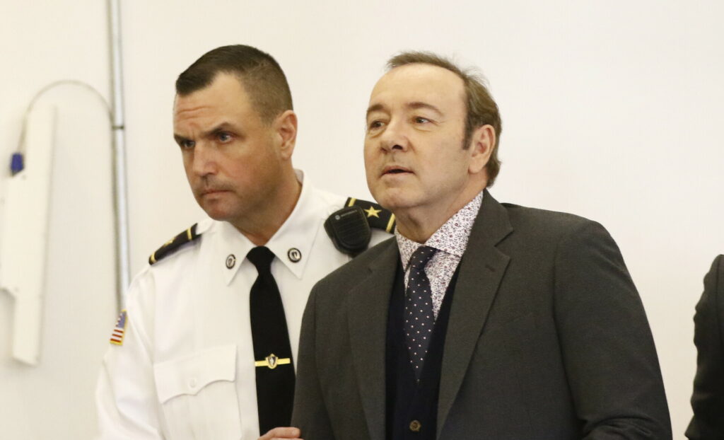 Αθώος για όλες τις κατηγορίες κρίθηκε ο Κέβιν Σπέισι