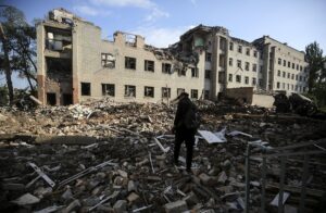 Πώς η Ρωσία εθνικοποιεί και απορροφά την αξία των κατεχόμενων ουκρανικών εδαφών