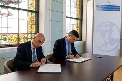 ΕΒΕΑ – Elevate Greece : Μνημόνιο συνεργασίας για τη στήριξη startups
