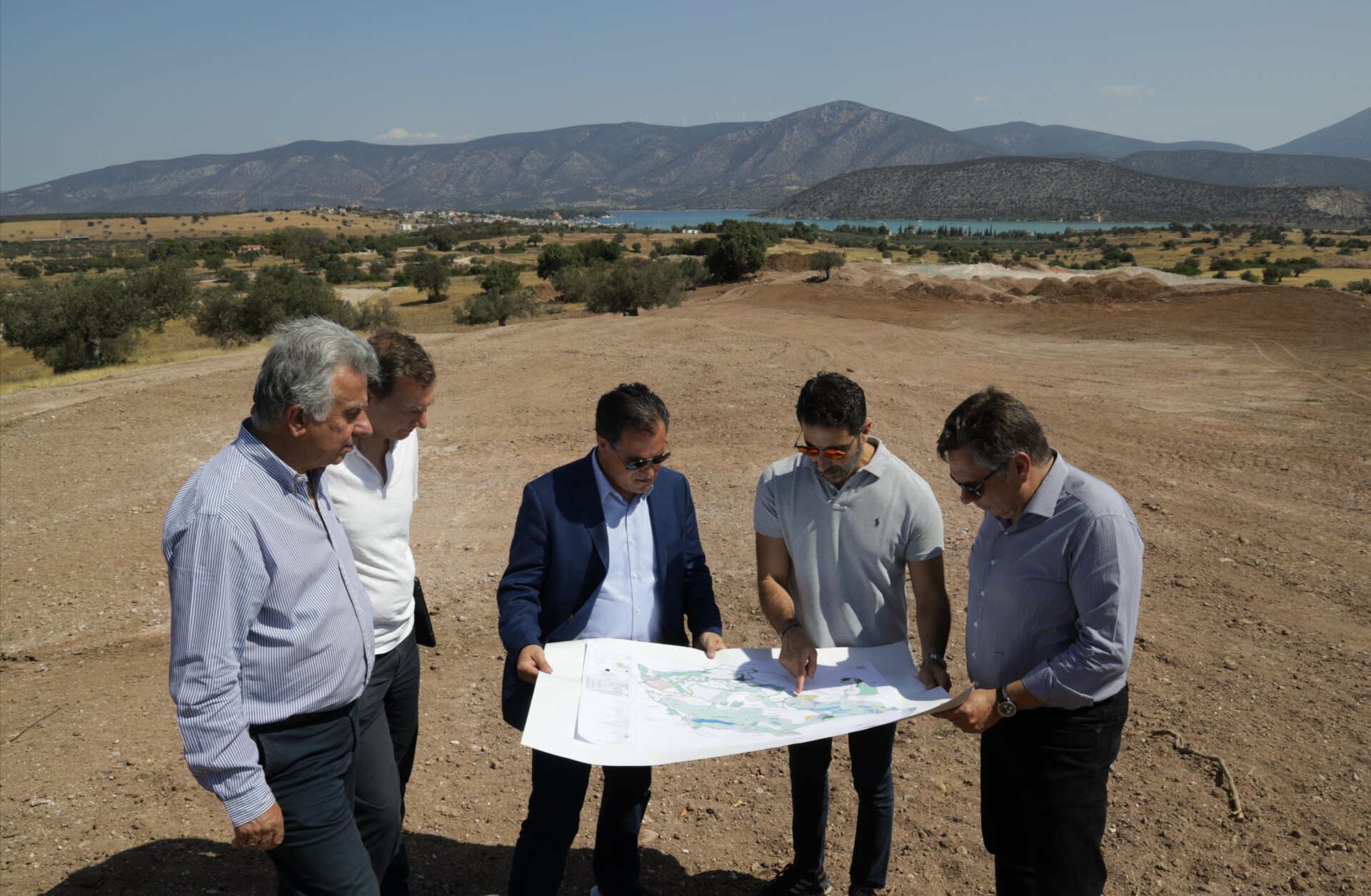 Ο Άδ. Γεωργιάδης στο έργο της Dolphin Capital στην Ερμιονίδα ©ΑΠΕ-ΜΠΕ