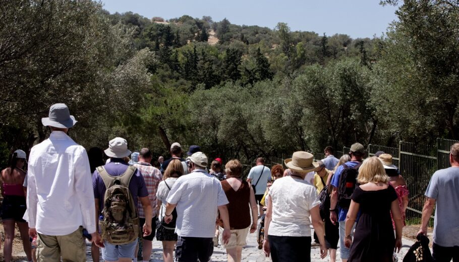 Τουριστικά στιγμιότυπα στο κέντρο της Αθήνας © Eurokinissi