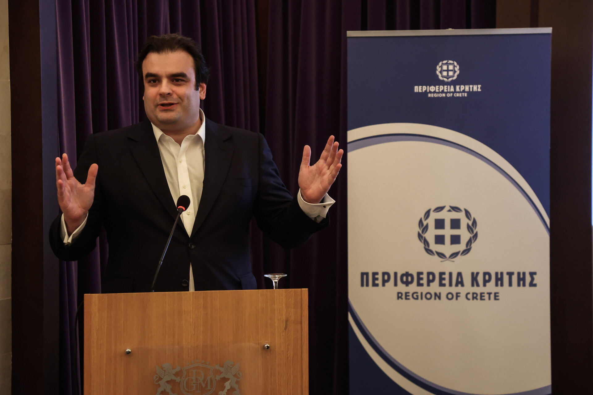 Κ. Πιερρακάκης: Επίσκεψη στο νέο Data Center στην Κνωσσό