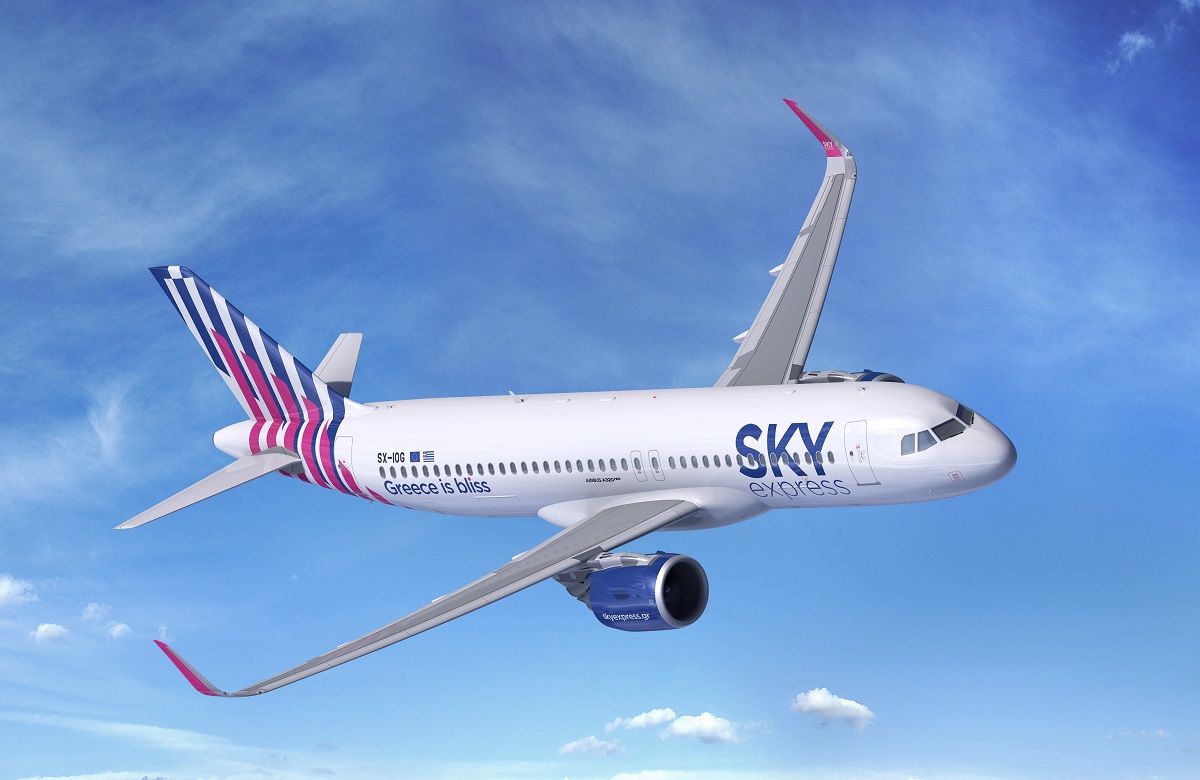 Αεροσκάφος της SKY express © SKY express