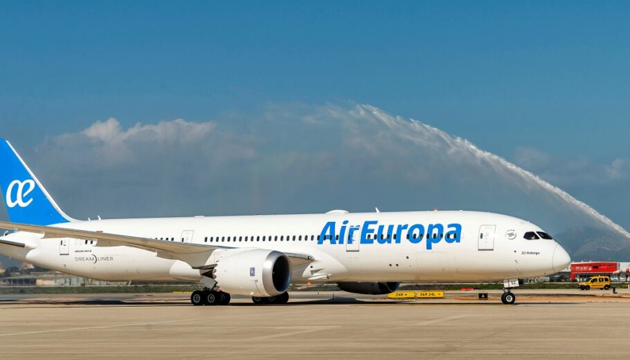 Air Europa © EPA/CATI CLADERA