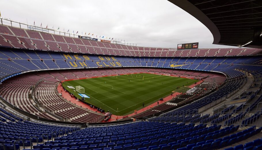 Το στάδιο Camp Nou της Barcelona© EPA/Alejandro Garcia