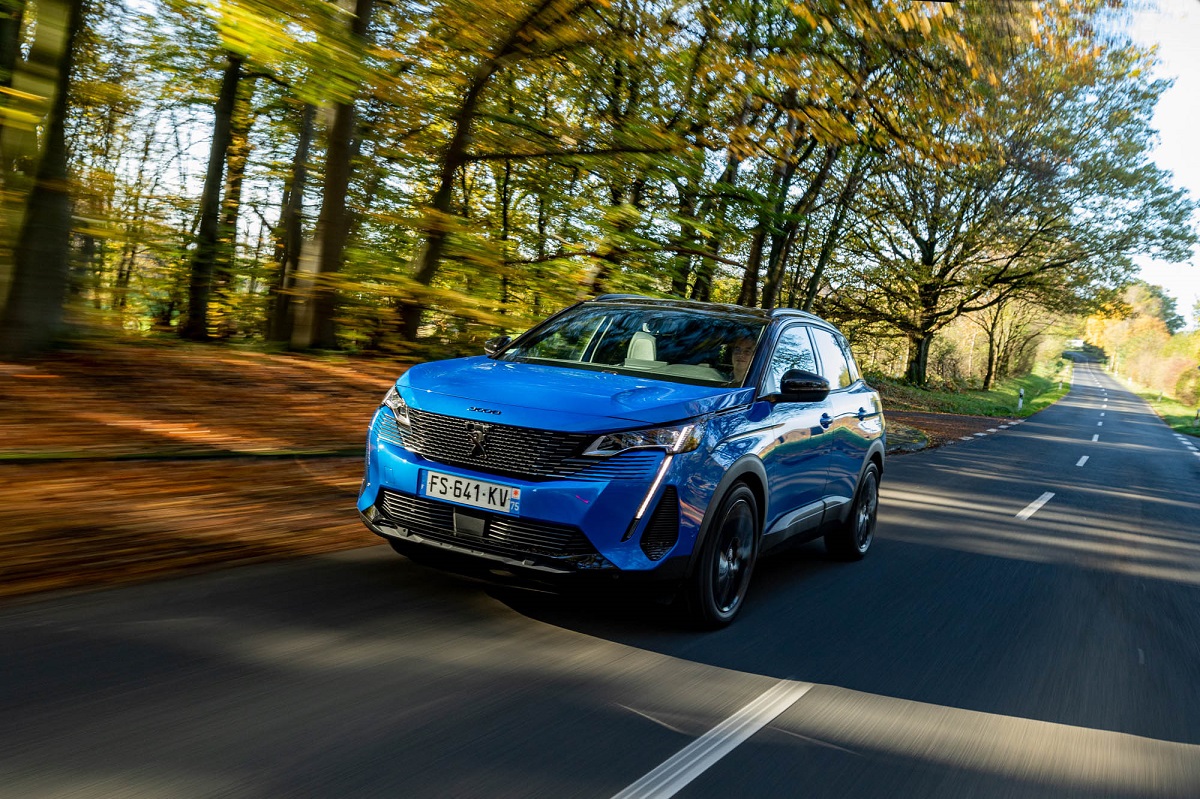 Νέο Peugeot 3008 Plug-in Hybrid: Game Changer