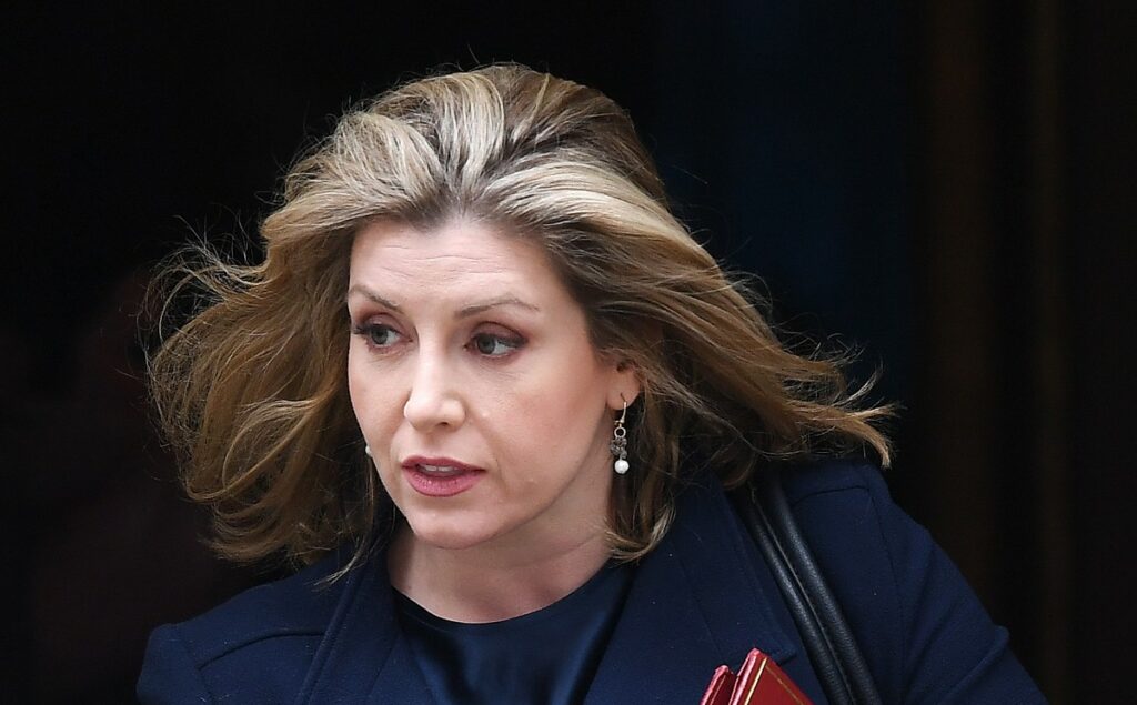 Βρετανία: Μόρντοντ, Χαντ και Τζάβιντ στην κούρσα της διαδοχής