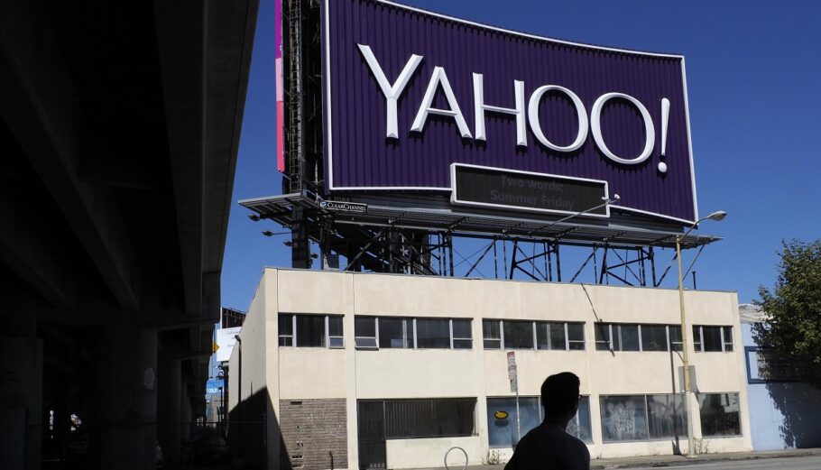 Yahoo © EPA/JOHN G. MABANGLO