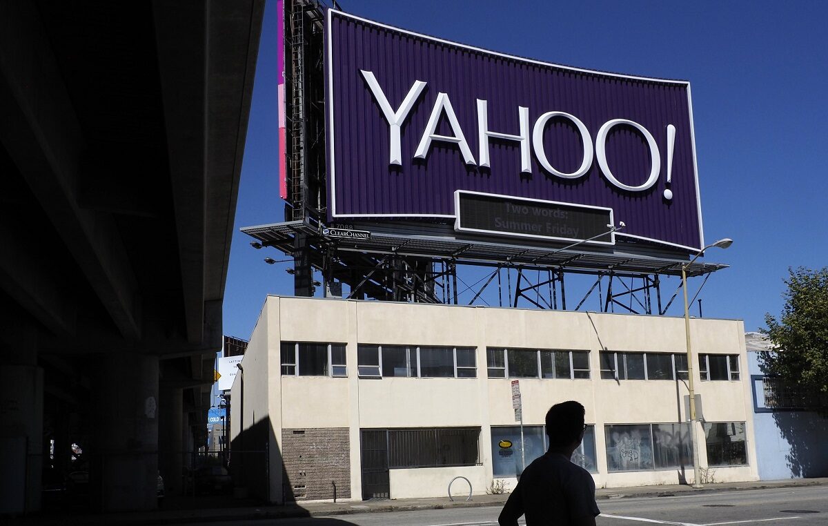 Yahoo © EPA/JOHN G. MABANGLO