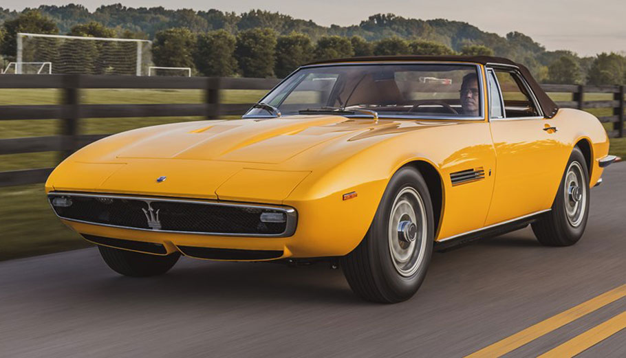Πώς ο οίκος Sotheby’s κάνει μπάσιμο στο luxury automobile