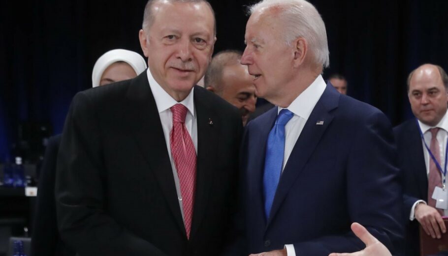 O Ρ. Τ. Ερντογάν και ο Τζό Μπάιντεν στη Σύνοδο Κορυφής του ΝΑΤΟ ©EPA