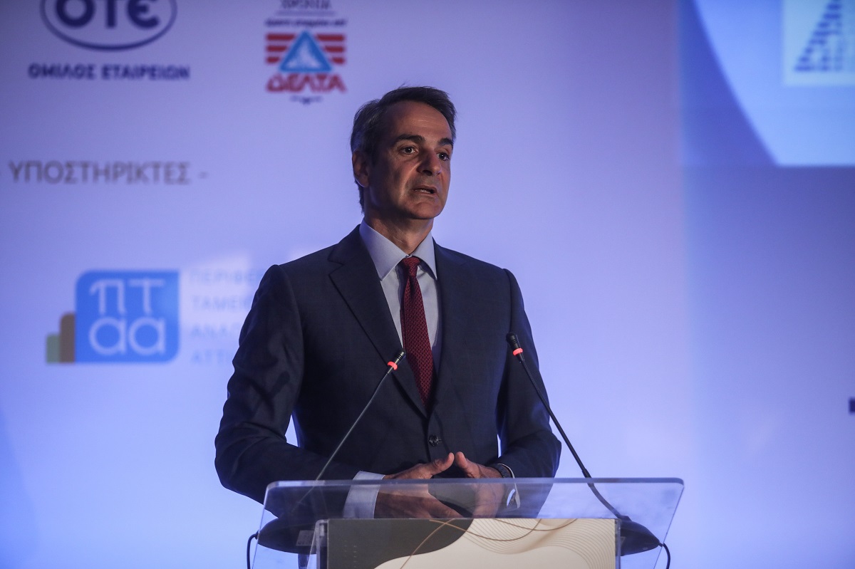 Live: Η παρουσίαση του προγράμματος Φώφη Γεννηματά