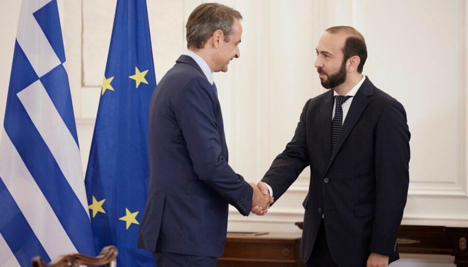 Ο Κυρ. Μητσοτάκης με τον ΥΠΕΞ της Αρμενίας Συνάντηση Μητσοτάκη με τον υπουργό Εξωτερικών της Αρμενίας © Γρ. Τύπου Πρωθυπουργου